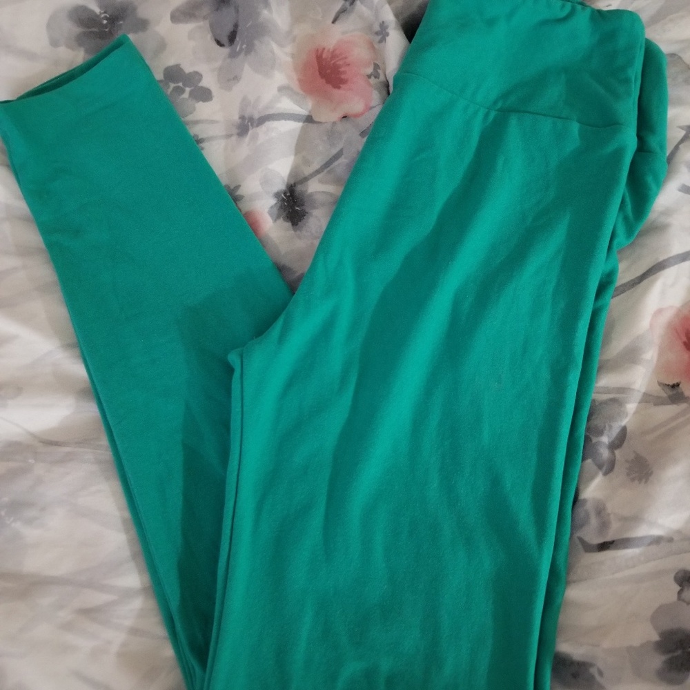 Green Lularoe Legging OS